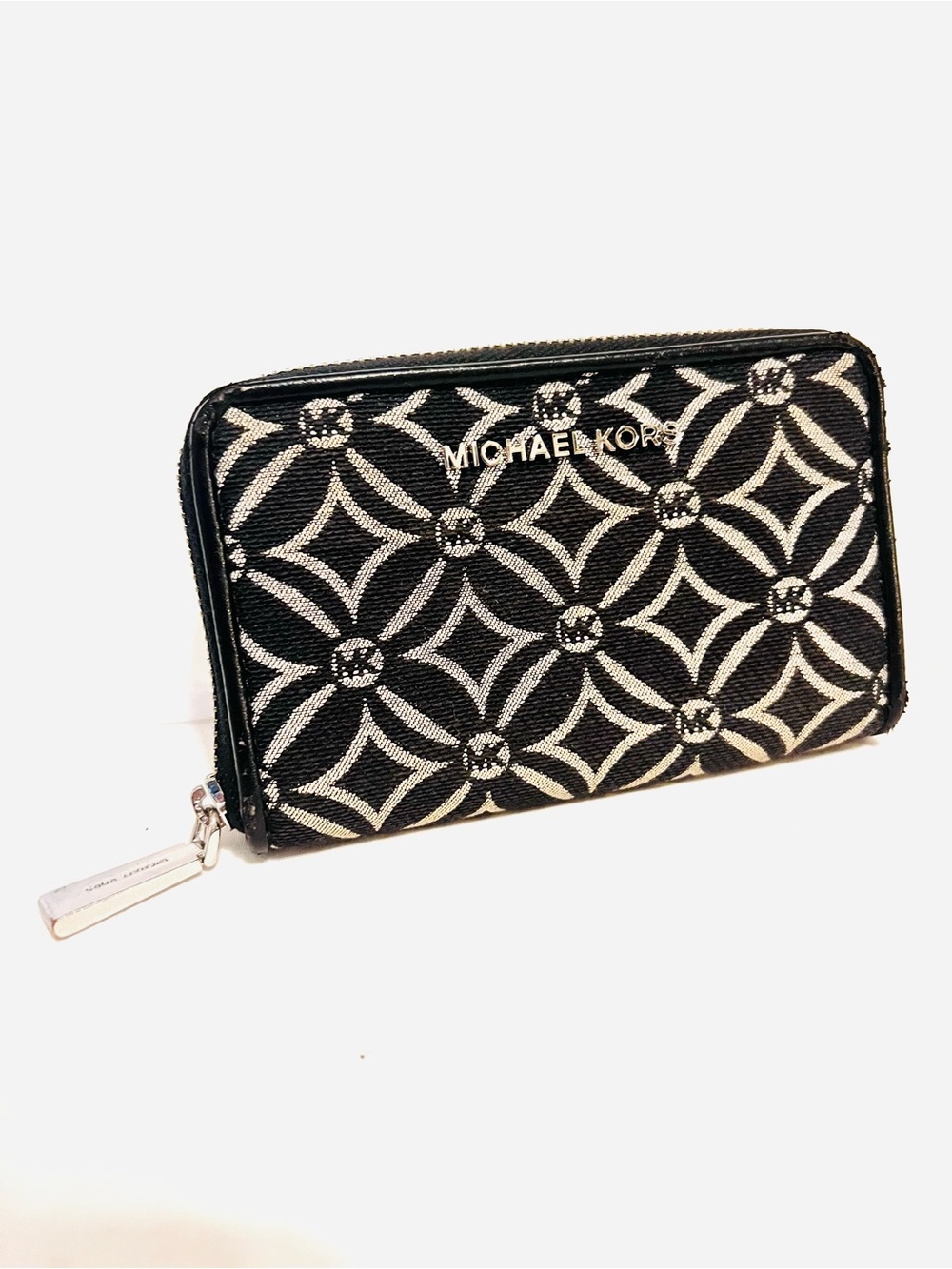 Michael Kors Jet Set Jacquard Canvas Zip Around 5"x 3" Wallet-Black/Cream-Id